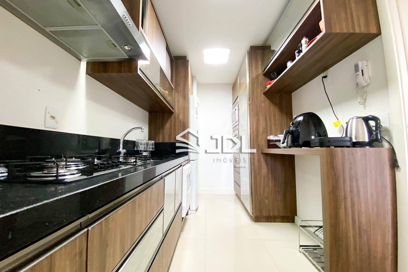 Apartamento à venda com 3 quartos, 117m² - Foto 3