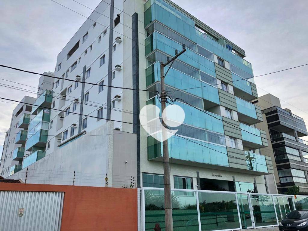 Apartamento à venda com 2 quartos, 70m² - Foto 1