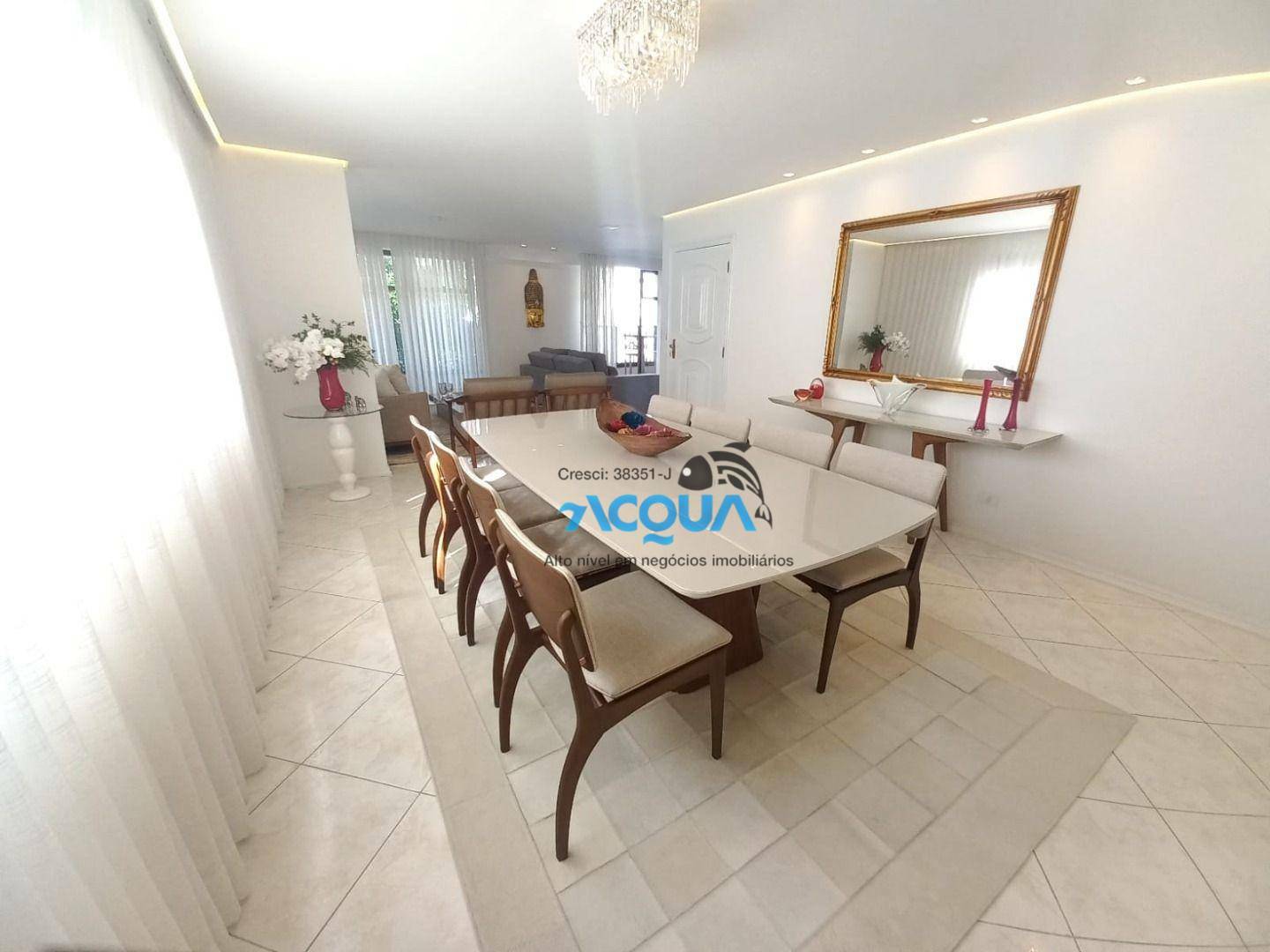 Apartamento à venda com 4 quartos, 214m² - Foto 4