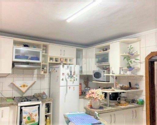 Sobrado à venda com 3 quartos, 100m² - Foto 4