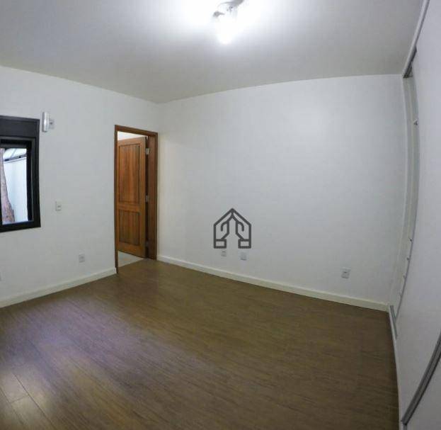 Casa à venda com 10 quartos, 350m² - Foto 6