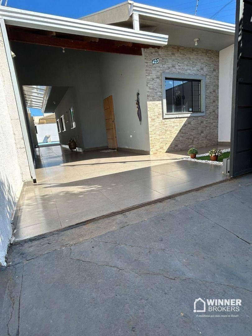Casa à venda com 2 quartos, 70m² - Foto 2
