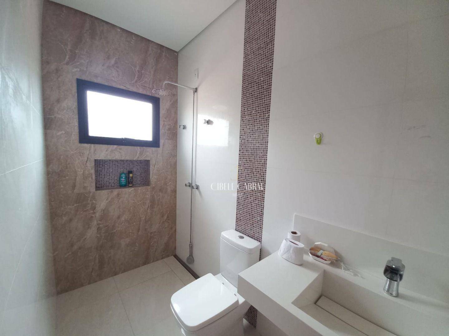 Casa para alugar com 3 quartos, 350m² - Foto 22