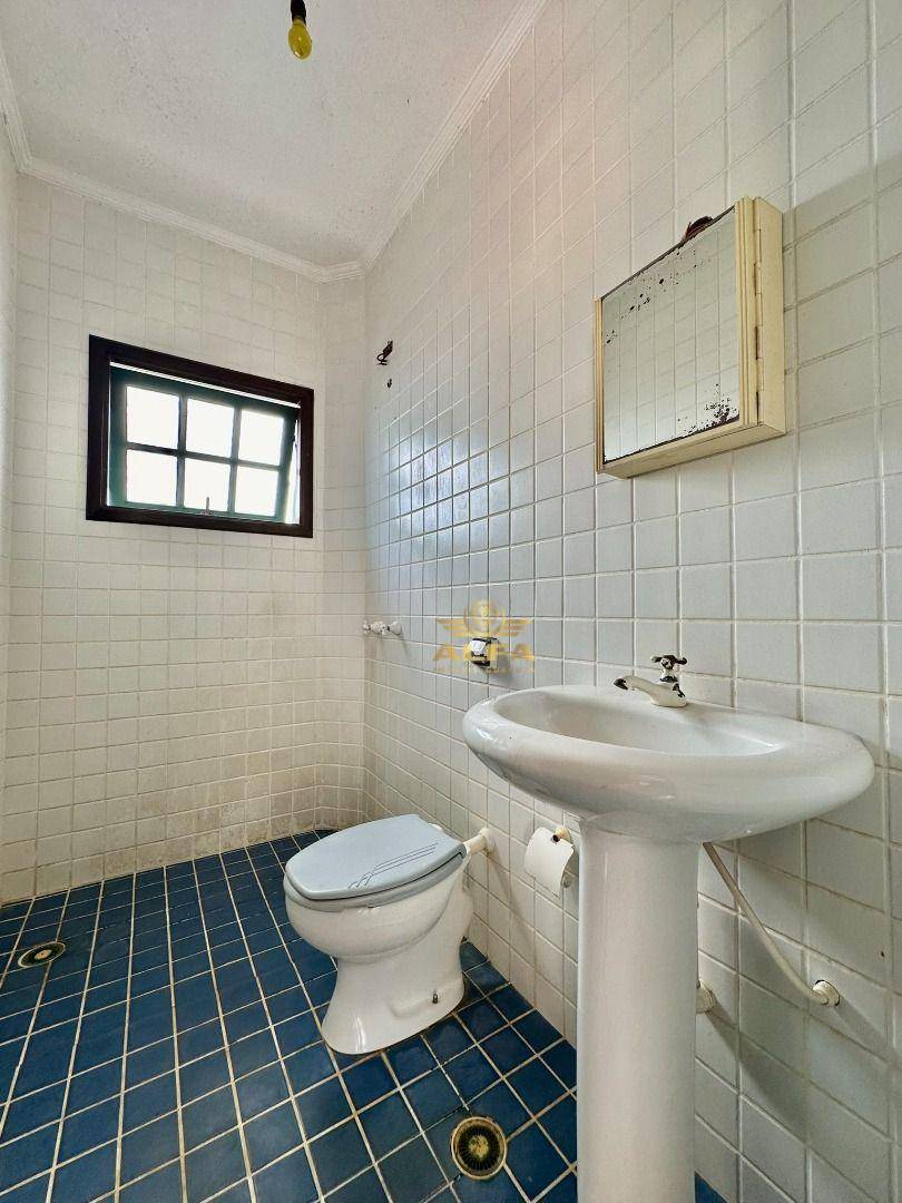 Casa de Condomínio à venda com 4 quartos, 400m² - Foto 9