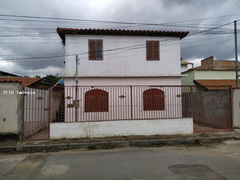 Casa à venda com 3 quartos, 125m² - Foto 1