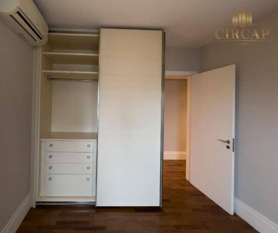 Apartamento à venda com 3 quartos, 223m² - Foto 13