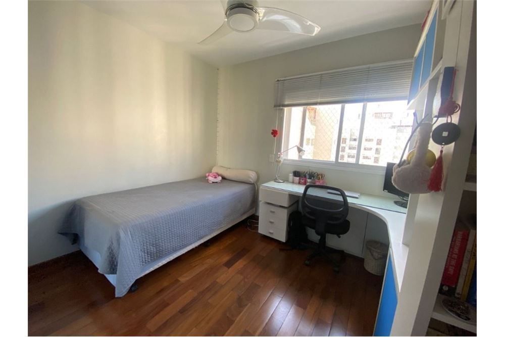 Apartamento à venda com 3 quartos, 200m² - Foto 8