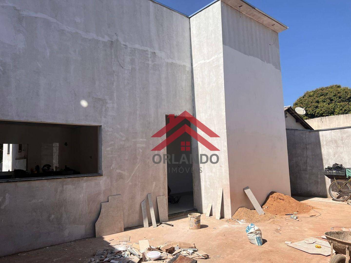 Casa à venda com 3 quartos, 100m² - Foto 1