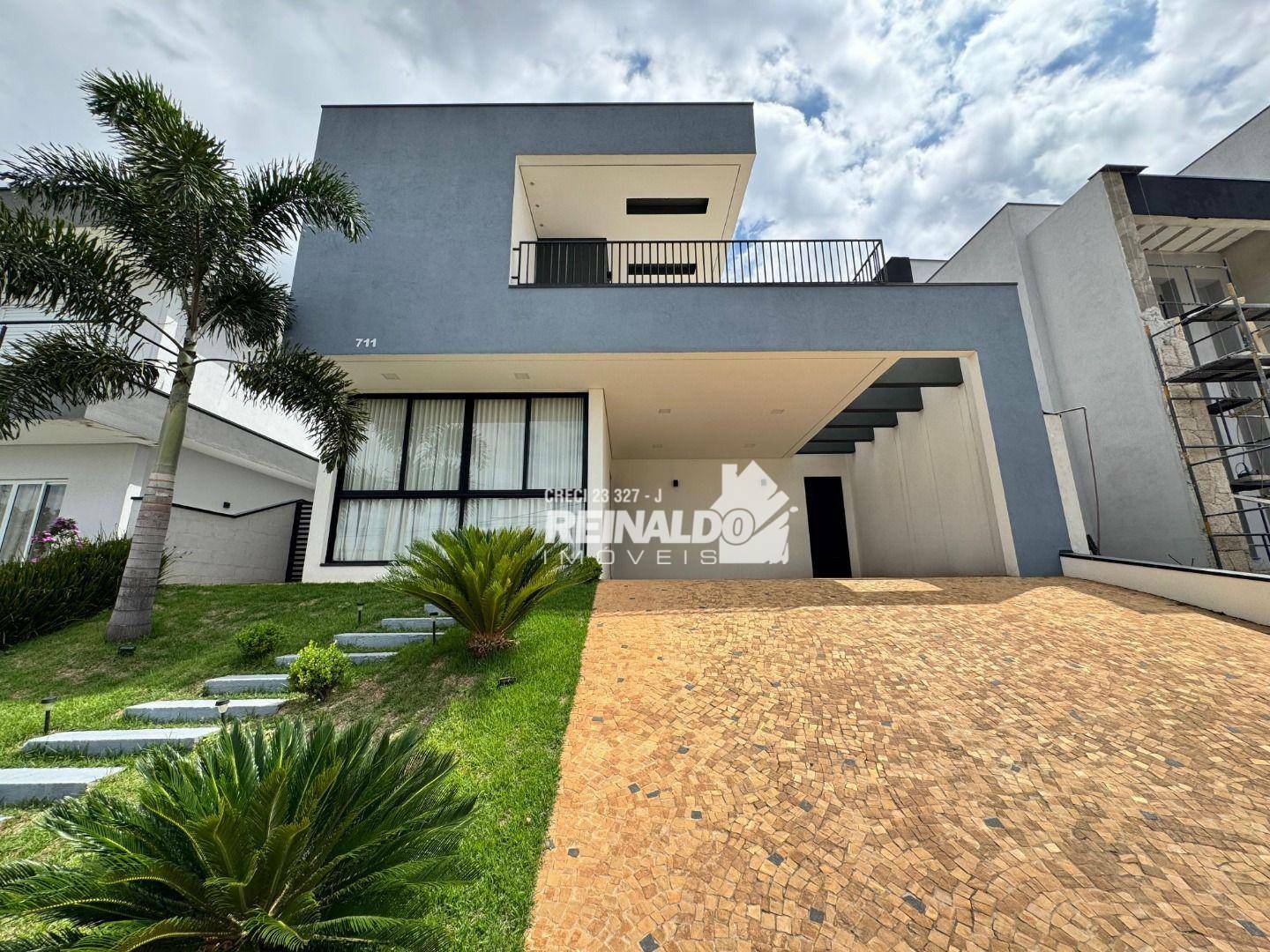 Casa de Condomínio à venda com 3 quartos, 231m² - Foto 1