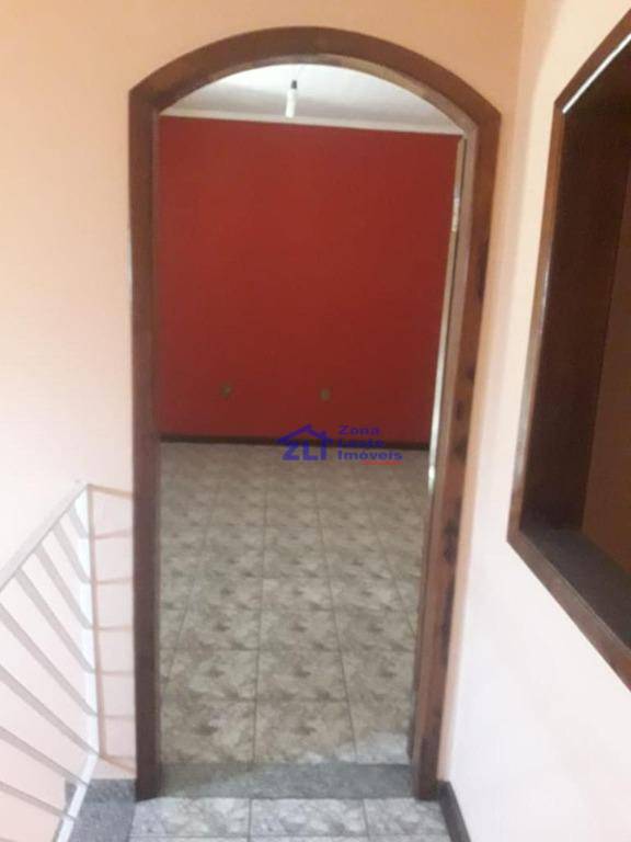 Sobrado à venda com 3 quartos, 200m² - Foto 18