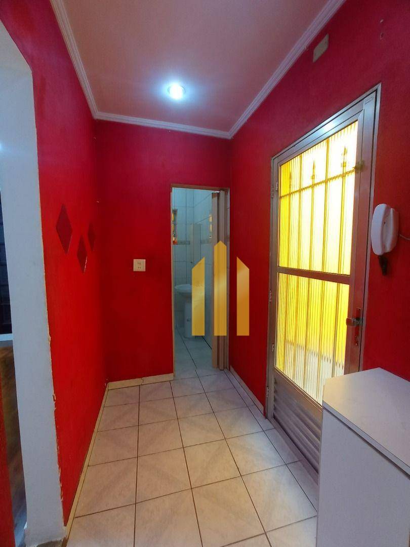 Casa para alugar com 2 quartos, 80m² - Foto 8