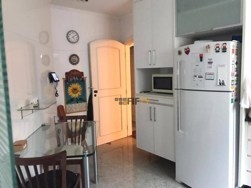 Apartamento à venda e aluguel com 3 quartos, 147m² - Foto 9