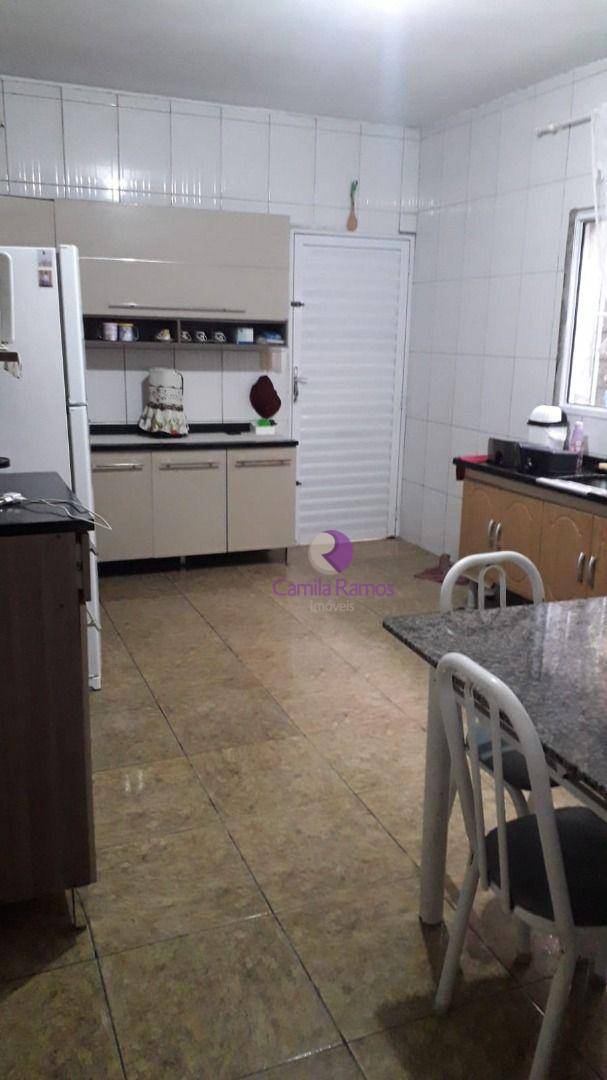 Sobrado à venda com 3 quartos, 88m² - Foto 4