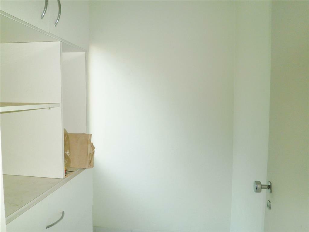 Apartamento à venda com 2 quartos, 64m² - Foto 21