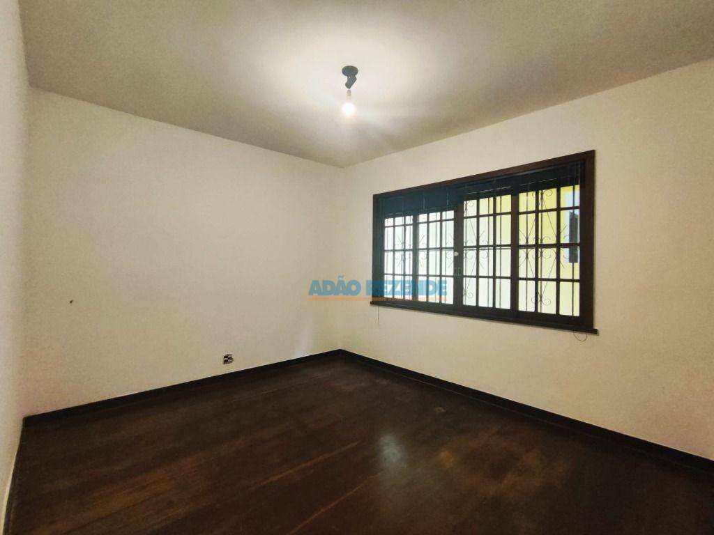 Casa à venda com 4 quartos, 219m² - Foto 19