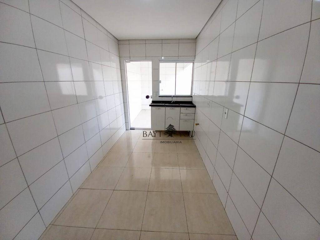 Casa para alugar com 2 quartos, 98m² - Foto 4