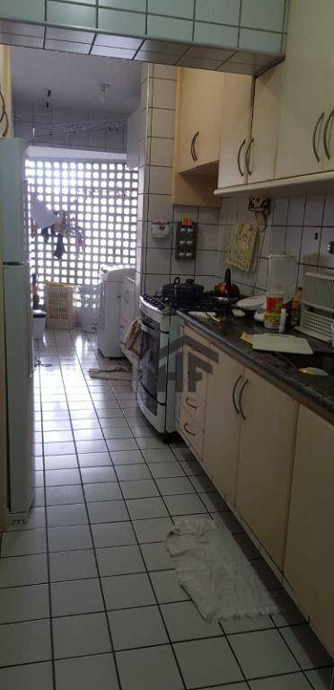 Apartamento à venda com 3 quartos, 139m² - Foto 19