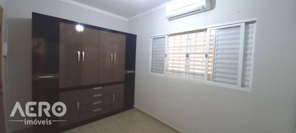 Casa à venda com 3 quartos, 70m² - Foto 12