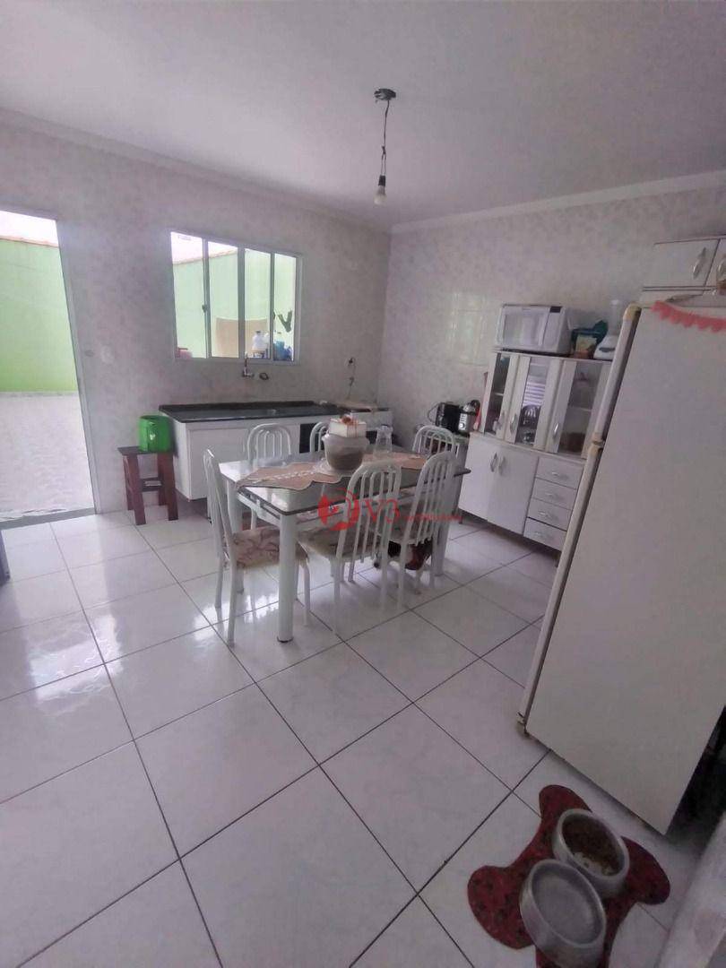 Sobrado à venda com 2 quartos, 120m² - Foto 1