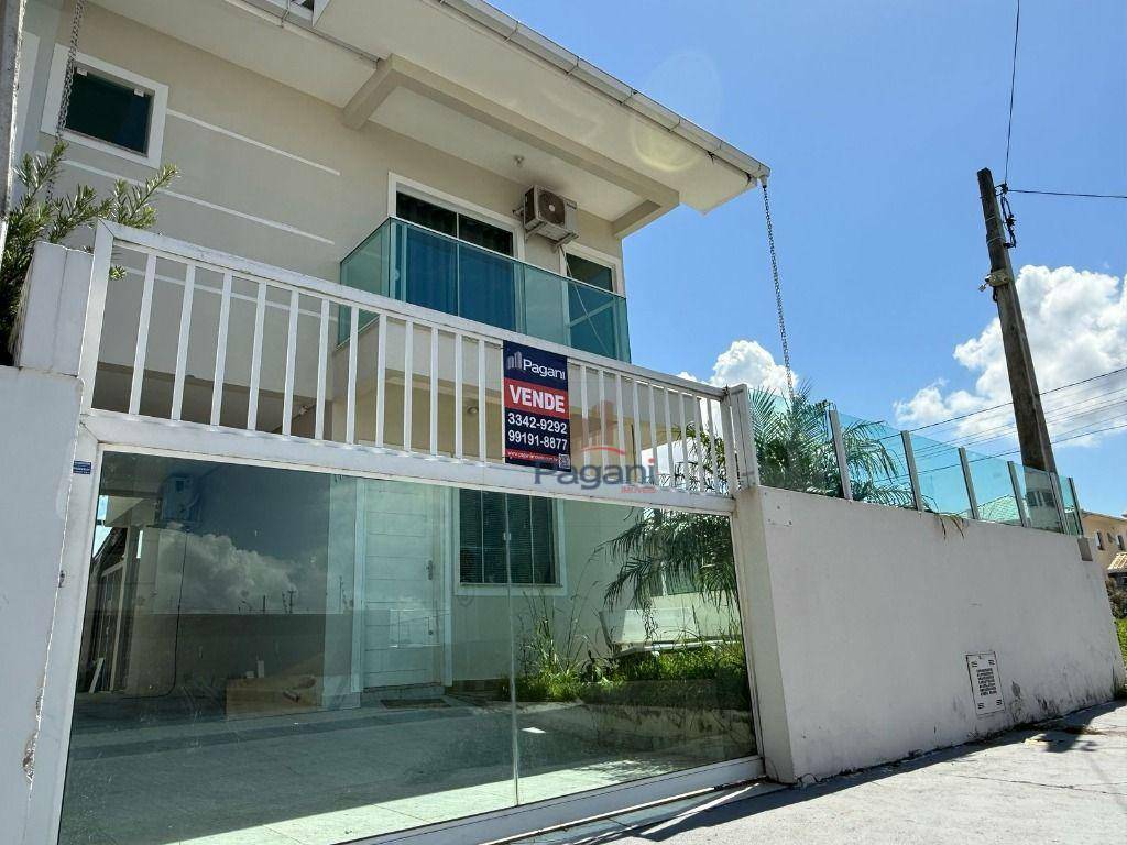 Sobrado à venda com 3 quartos, 100m² - Foto 2