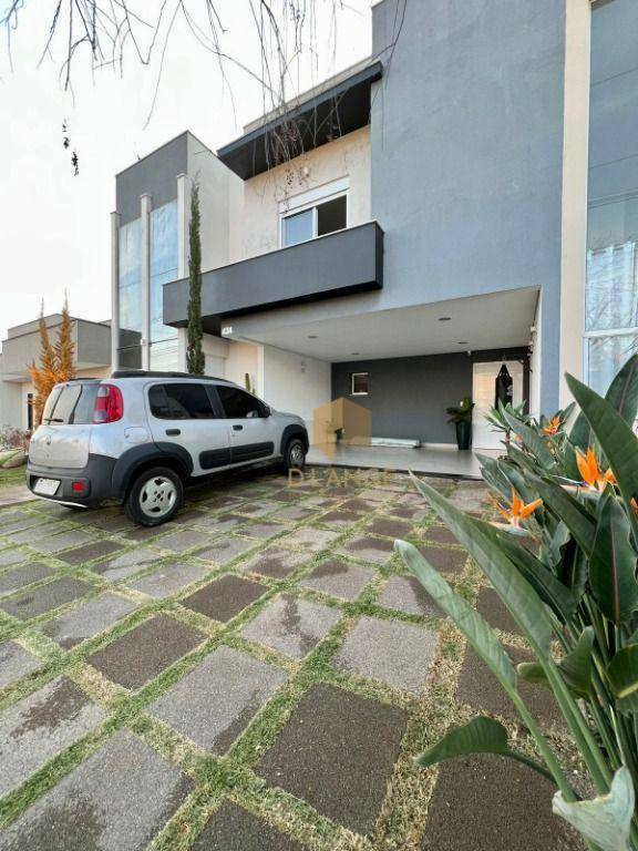 Casa de Condomínio à venda com 3 quartos, 200m² - Foto 1