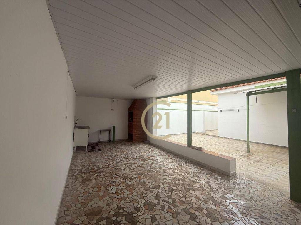 Casa à venda com 3 quartos, 198m² - Foto 21