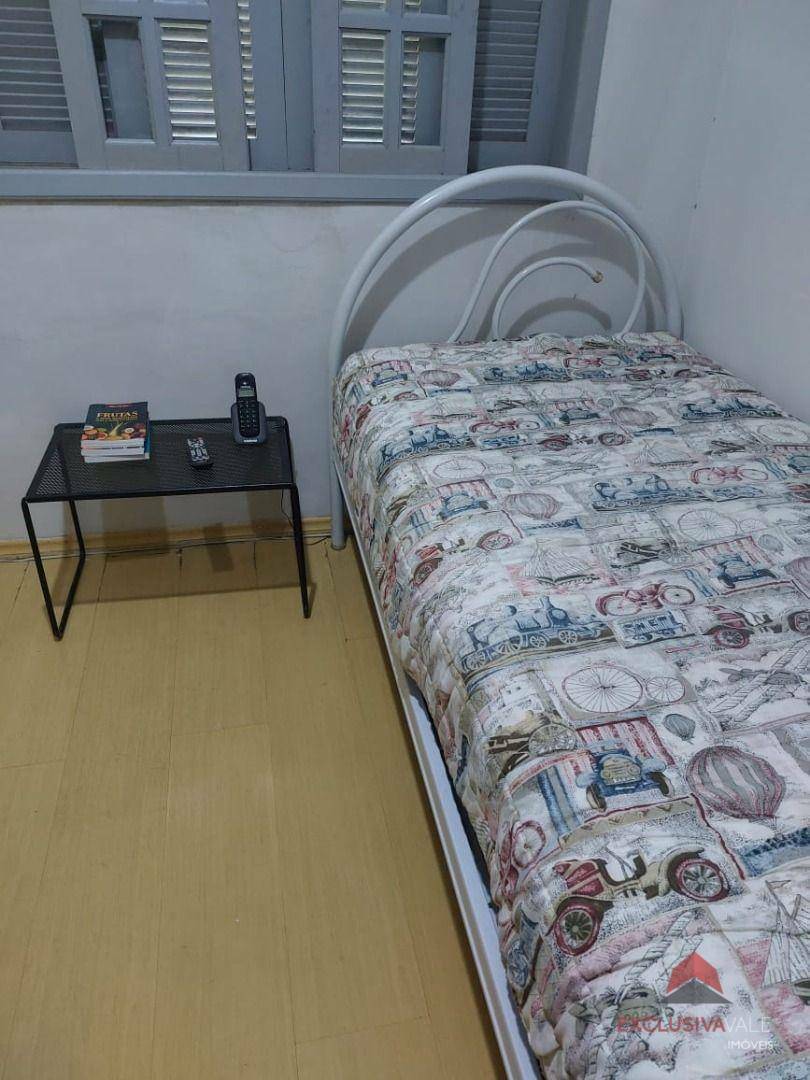 Casa de Condomínio à venda com 5 quartos, 222m² - Foto 13