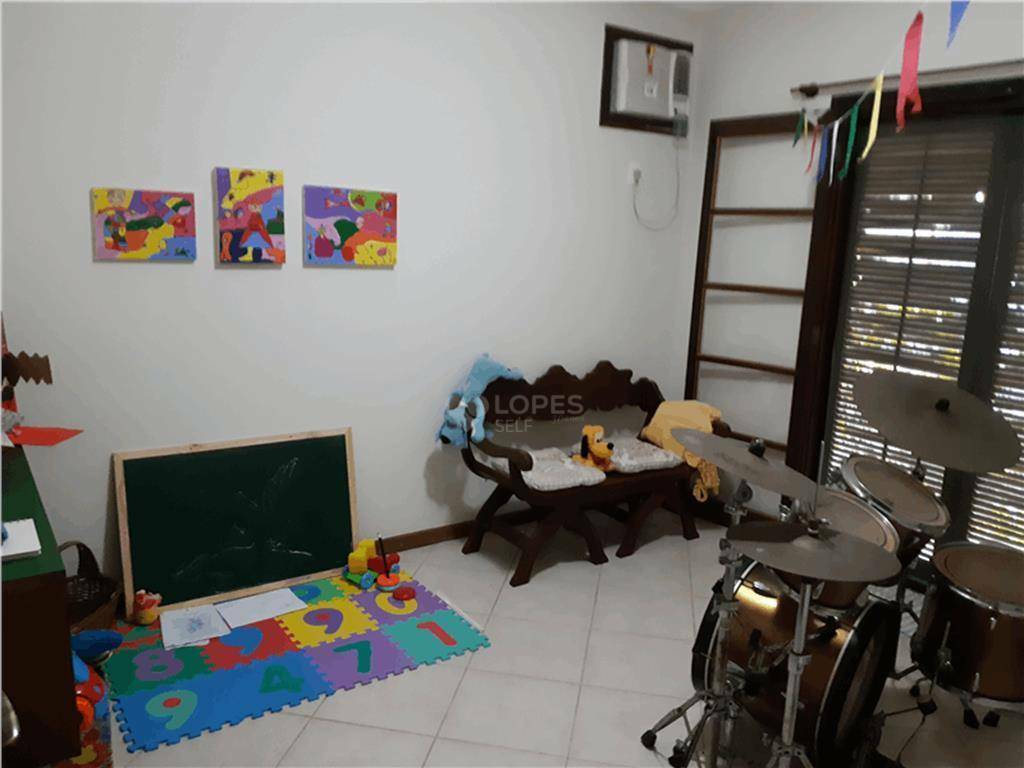 Casa de Condomínio à venda com 3 quartos, 300m² - Foto 13