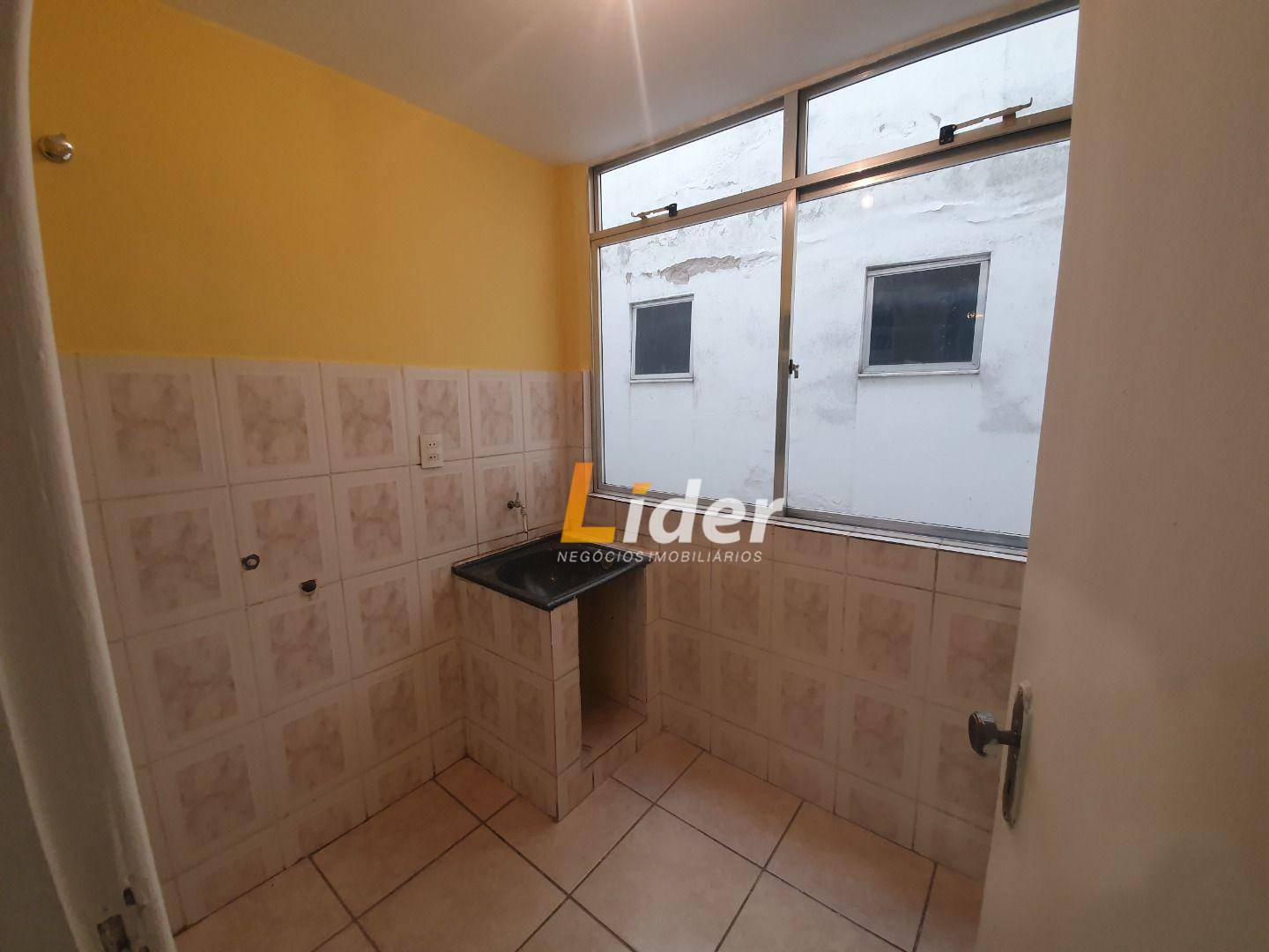 Apartamento para alugar com 3 quartos, 90m² - Foto 19