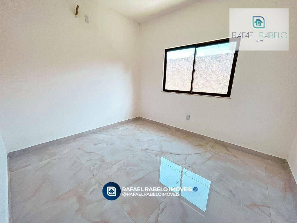 Casa à venda com 4 quartos, 137m² - Foto 3