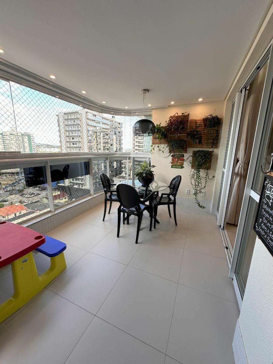 Apartamento à venda com 3 quartos, 122m² - Foto 18