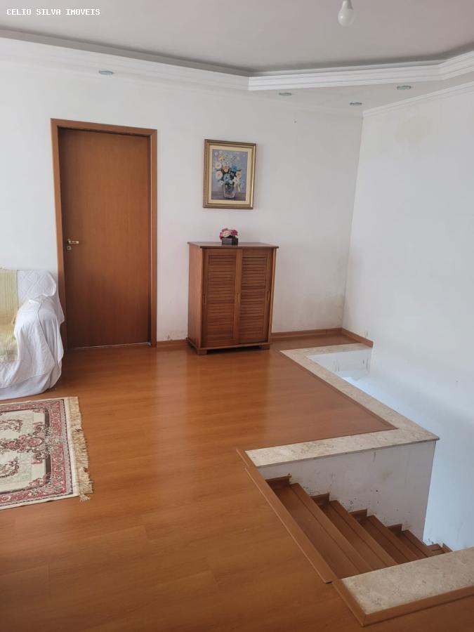 Casa à venda com 3 quartos, 500m² - Foto 9