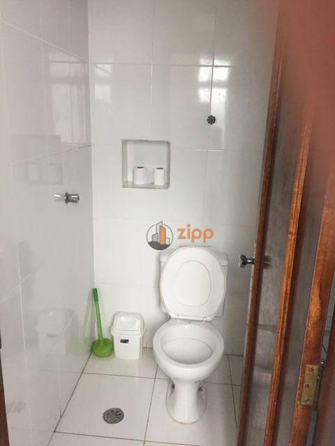 Apartamento para alugar com 2 quartos, 75m² - Foto 11