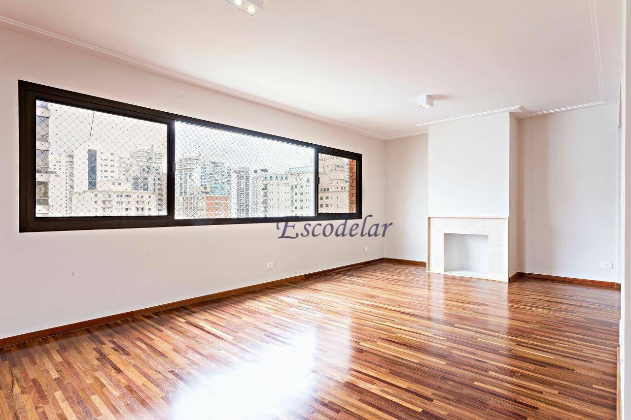 Apartamento à venda com 3 quartos, 210m² - Foto 1