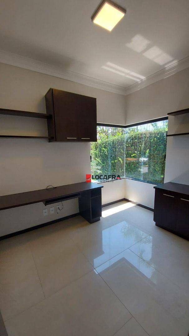 Casa de Condomínio à venda com 3 quartos, 240m² - Foto 9