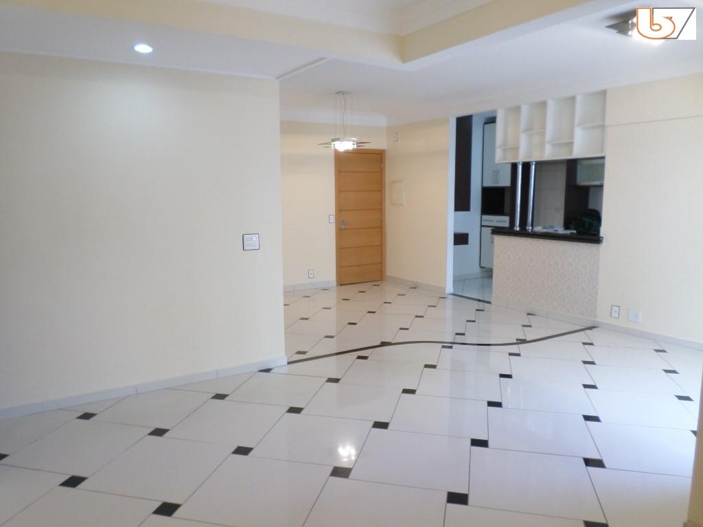 Apartamento para alugar com 2 quartos, 85m² - Foto 5