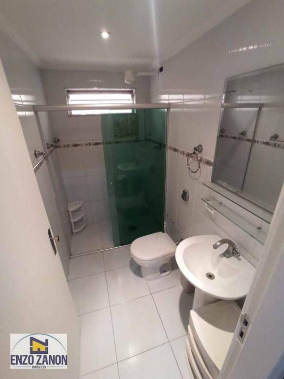 Casa à venda com 3 quartos, 300m² - Foto 8