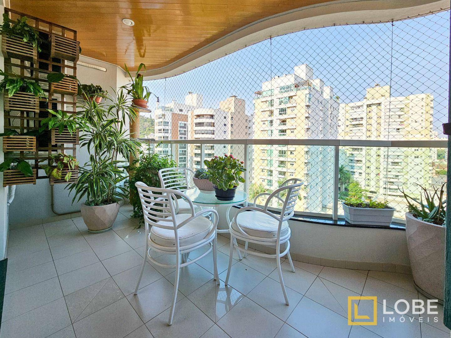 Apartamento à venda com 3 quartos, 141m² - Foto 7