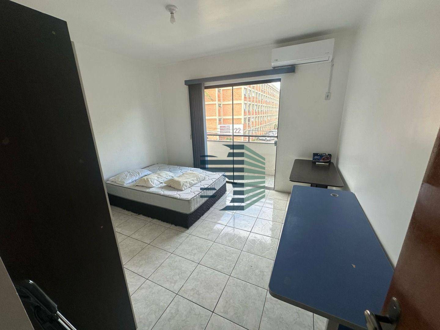 Apartamento para alugar com 2 quartos, 70m² - Foto 11