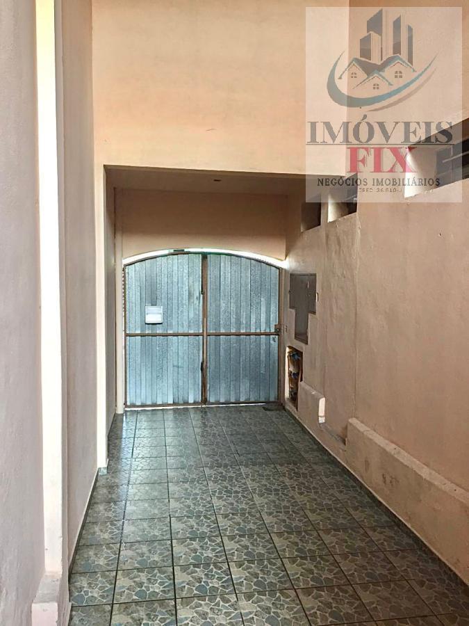 Casa à venda com 4 quartos, 251m² - Foto 2