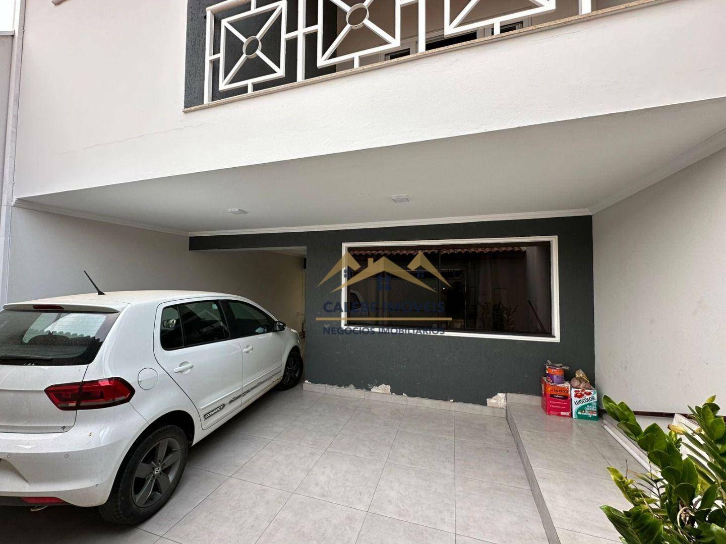 Casa à venda com 4 quartos, 209m² - Foto 2