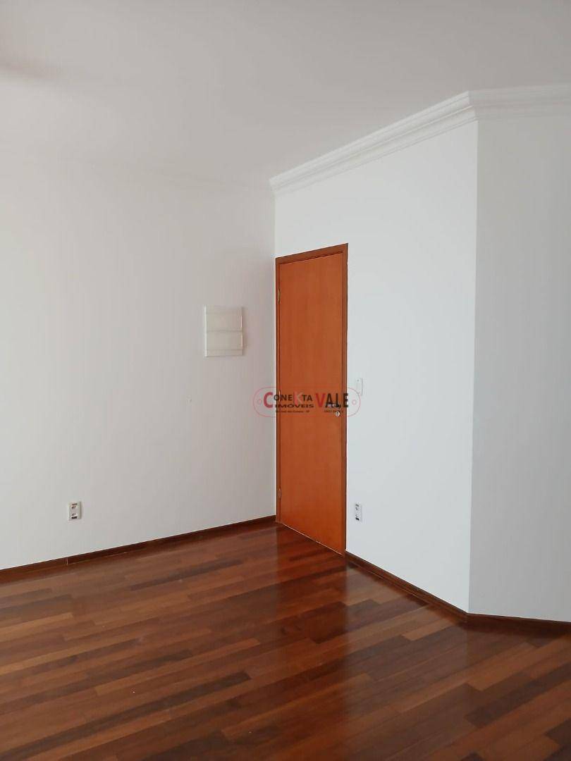 Apartamento para alugar com 2 quartos, 65m² - Foto 4