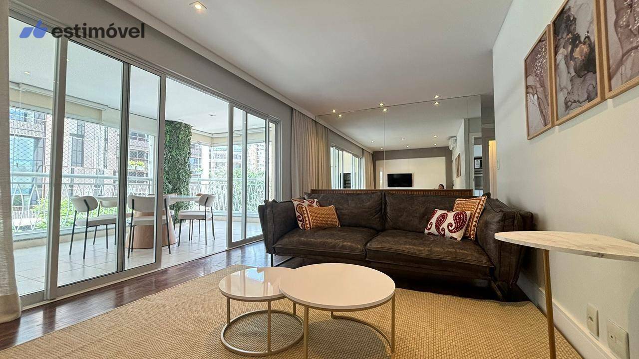 Apartamento para alugar com 3 quartos, 135m² - Foto 4