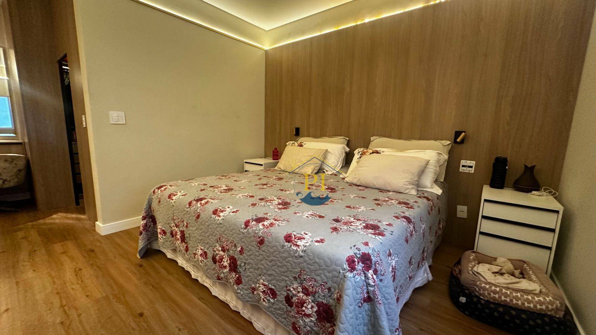 Casa à venda com 4 quartos, 300m² - Foto 32