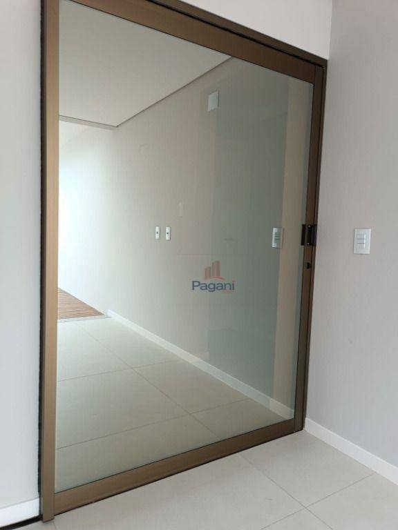 Casa à venda com 3 quartos, 106m² - Foto 16