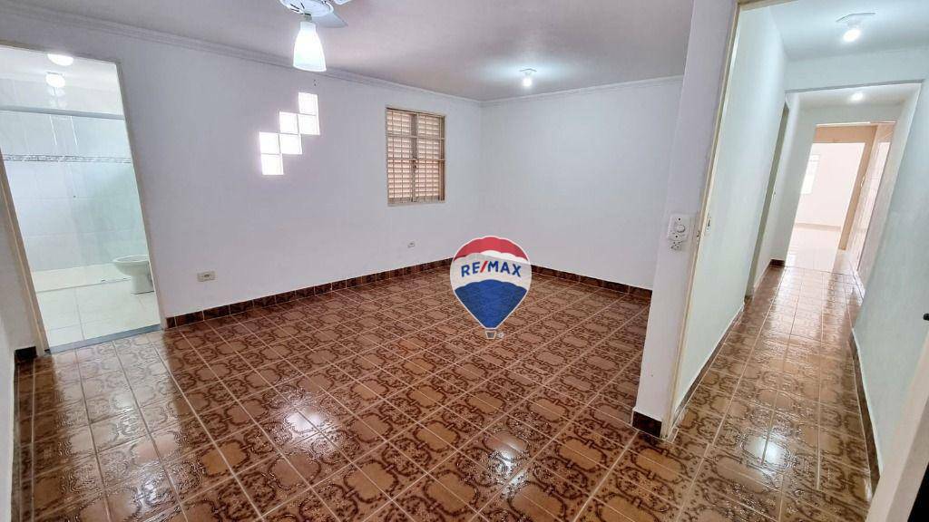 Casa para alugar com 2 quartos, 1M2 - Foto 11