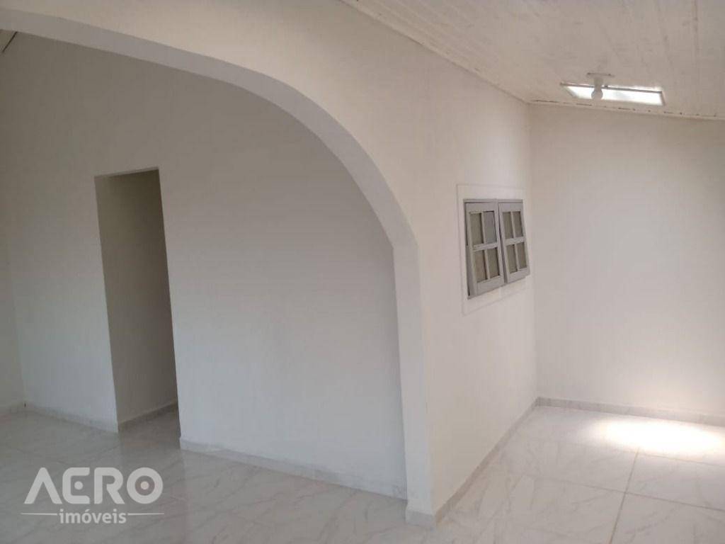 Casa à venda com 3 quartos, 180m² - Foto 17