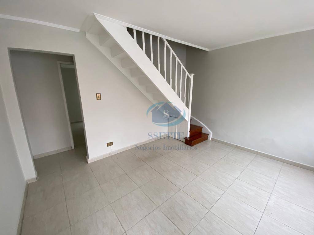 Casa à venda com 2 quartos, 100m² - Foto 14