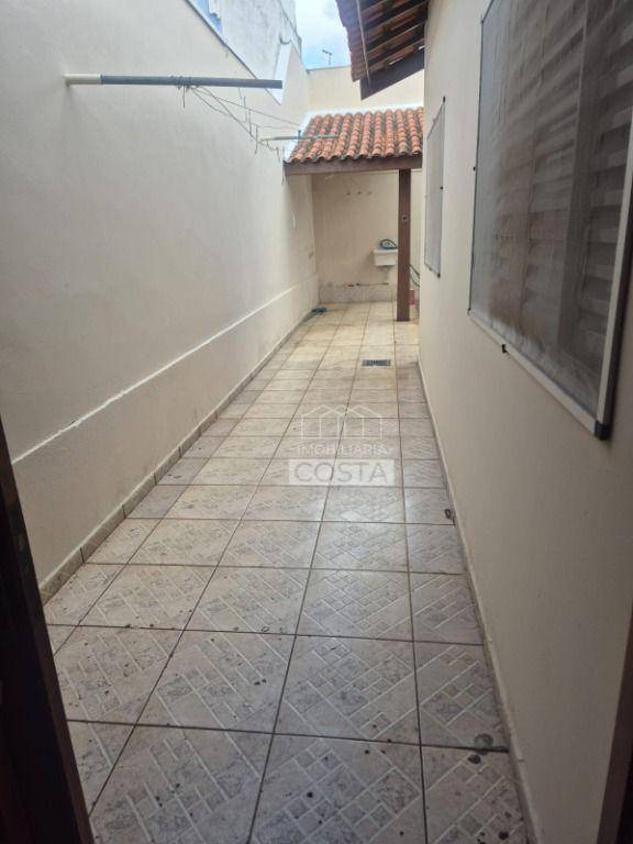 Casa à venda com 2 quartos, 61m² - Foto 14
