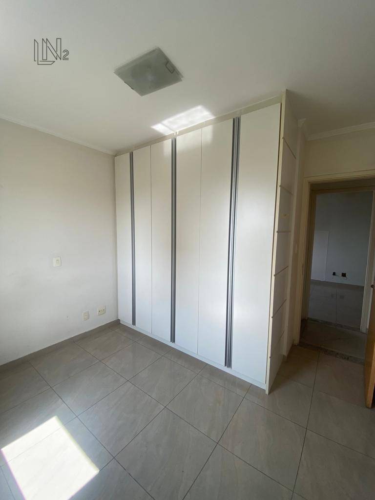 Apartamento à venda com 3 quartos, 121m² - Foto 20